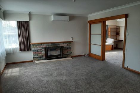 Photo of property in 15 Brett Place, Takaro, Palmerston North, 4412