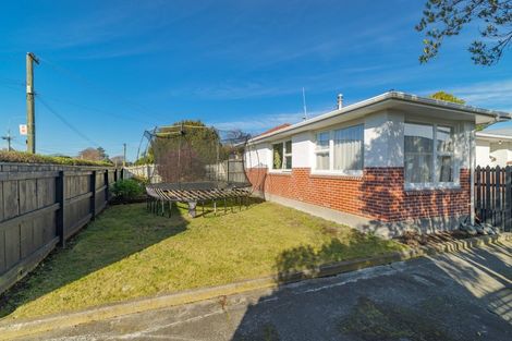 Photo of property in 25 Lake Terrace Road, Burwood, Christchurch, 8061