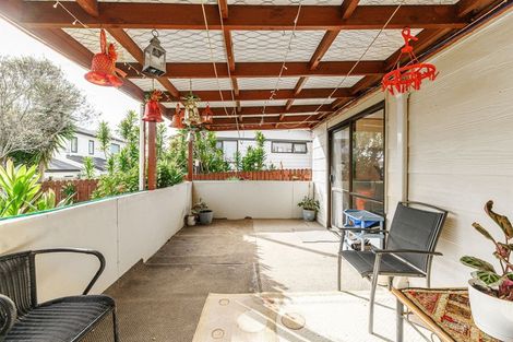 Photo of property in 2/48 Lavelle Road, Henderson, Auckland, 0612