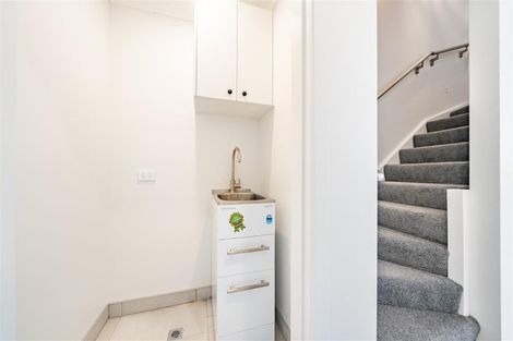 Photo of property in 44b Pine Avenue, Upper Hutt Central, Upper Hutt, 5018