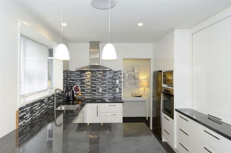 Photo of property in 5b Memorial Avenue, Ilam, Christchurch, 8053