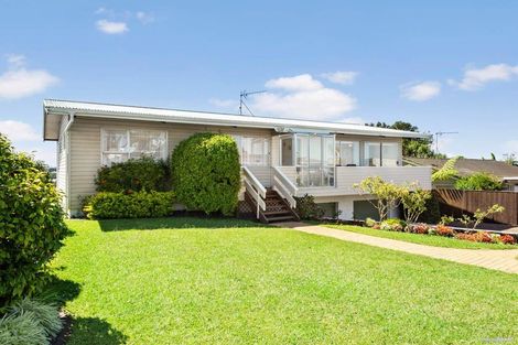 Photo of property in 37 Sartors Avenue, Northcross, Auckland, 0630