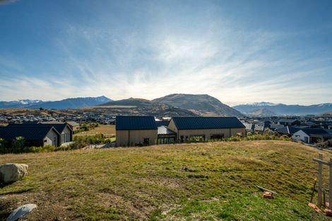 Photo of property in 48 Cunninghams Drive, Jacks Point, Queenstown, 9371