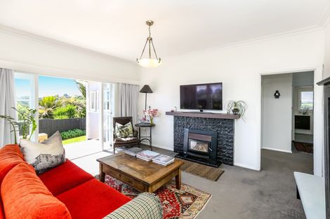 Photo of property in 81 Paynters Avenue, Strandon, New Plymouth, 4312