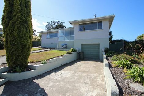 Photo of property in 8 Oxford Street, Holmes Hill, Oamaru, 9401