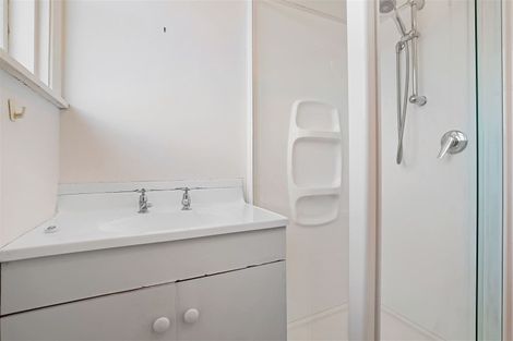 Photo of property in 1/13 Pitcairn Crescent, Bryndwr, Christchurch, 8053