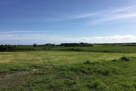 Photo of property in 6 Larlin Heights, Hawera, 4675