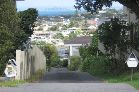 Photo of property in 2/19a Seaview Road, Castor Bay, Auckland, 0620