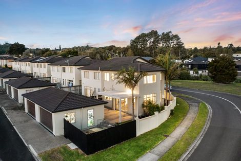 Photo of property in 137 Baverstock Road, Flat Bush, Auckland, 2016