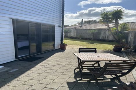 Photo of property in 35 Langana Avenue, Browns Bay, Auckland, 0630