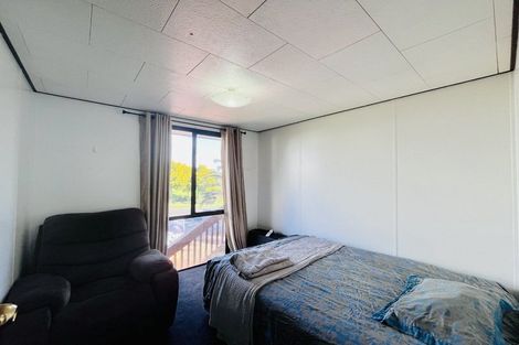 Photo of property in 5 Kopara Place, Clendon Park, Auckland, 2103