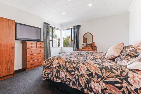 Photo of property in 4 Cossar Street, Burwood, Christchurch, 8083