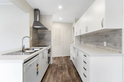 Photo of property in 34 Jupiter Street, Rosehill, Papakura, 2113