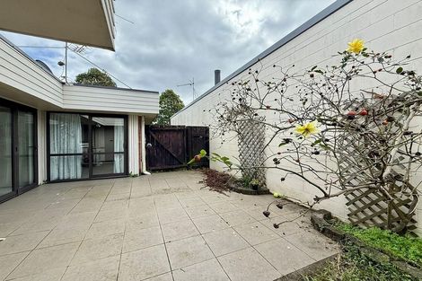 Photo of property in 2/314 Bucklands Road, Bucklands Beach, Auckland, 2012