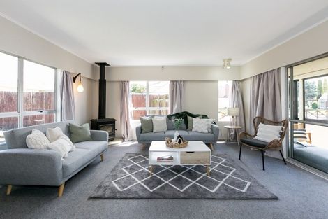 Photo of property in 7a Weathers Place, Taradale, Napier, 4112