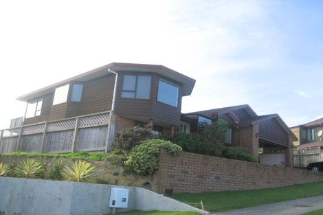 Photo of property in 12 Dornoch Place, Papakowhai, Porirua, 5024