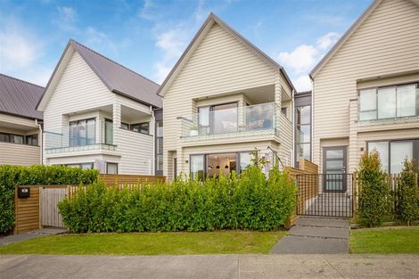 Photo of property in 10 Arran Point Parade, Orewa, 0931