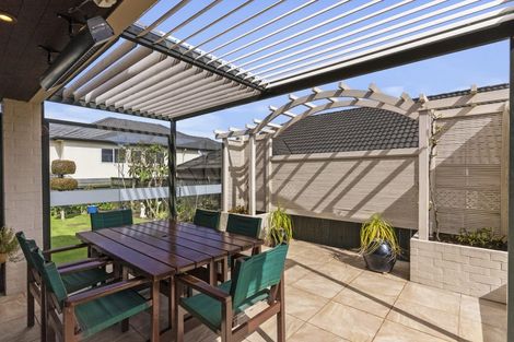 Photo of property in 25 Kilsyth Way, East Tamaki Heights, Auckland, 2016