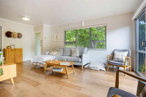 Photo of property in 2/9 Cedar Heights Avenue, Massey, Auckland, 0614