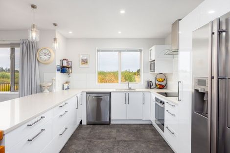 Photo of property in 122 Northbrook Road, Rangiora, 7400