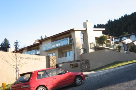 Photo of property in Lake Street Apartments, 10 Lake Street, Queenstown, 9300