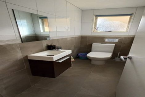 Photo of property in 4 Fernbrook Close, Burswood, Auckland, 2013