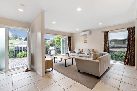 Photo of property in 7 Imogene Way, Half Moon Bay, Auckland, 2012