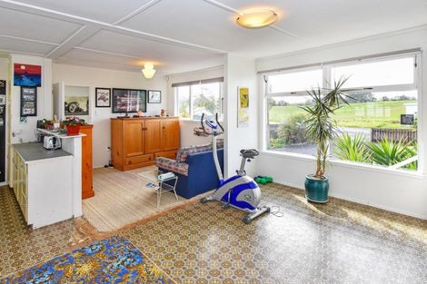 Photo of property in 74 Wharf Road, Clarks Beach, Pukekohe, 2679