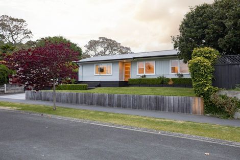 Photo of property in 22 Te Anau Place, Glenview, Hamilton, 3206