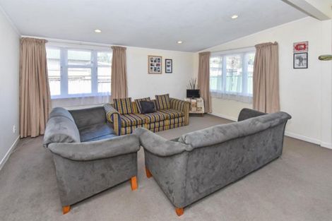 Photo of property in 10 Berkeley Road, Manurewa, Auckland, 2102