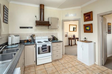 Photo of property in 5 Allan Street, Dannevirke, 4930