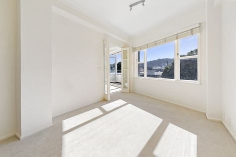 Photo of property in Rockhaven Saville, 116 Oriental Parade, Oriental Bay, Wellington, 6011