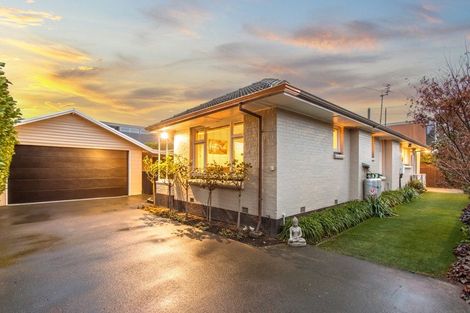 Photo of property in 33 Office Road, Merivale, Christchurch, 8014
