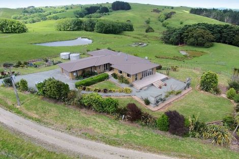 Photo of property in 301 Ranganui Road, Kaiwaka, 0573