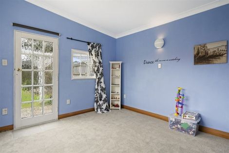 Photo of property in 16 Ariki Street, Boulcott, Lower Hutt, 5010