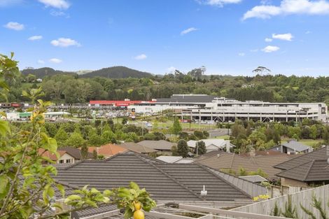 Photo of property in 30 Caldera Crescent, Pyes Pa, Tauranga, 3112