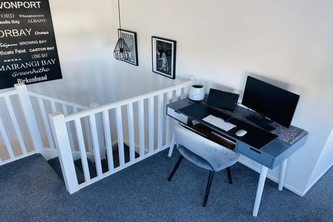 Photo of property in 31 Commodore Court, Gulf Harbour, Whangaparaoa, 0930