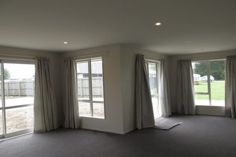 Photo of property in 4a Stanwood Grove, Darfield, 7510