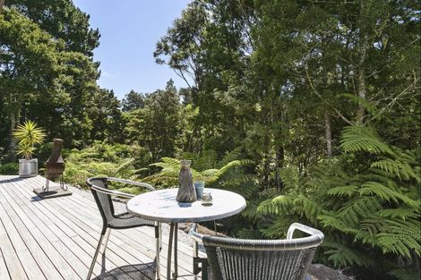 Photo of property in 240 Pine Valley Road, Dairy Flat, Silverdale, 0992