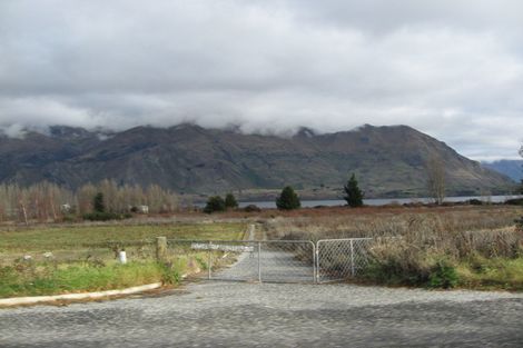 Photo of property in 294 Beacon Point Road, Wanaka, 9305