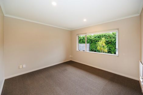 Photo of property in 27 Johnstone Drive, Fitzherbert, Palmerston North, 4410