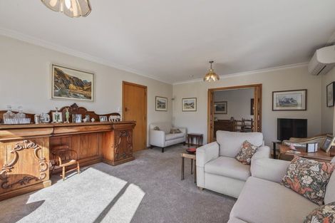 Photo of property in 3 Rachel Place, Avonhead, Christchurch, 8042