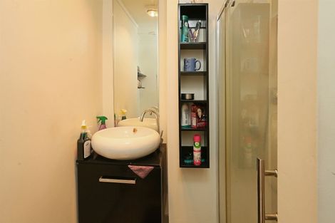 Photo of property in 1/3185 Great North Road, New Lynn, Auckland, 0600