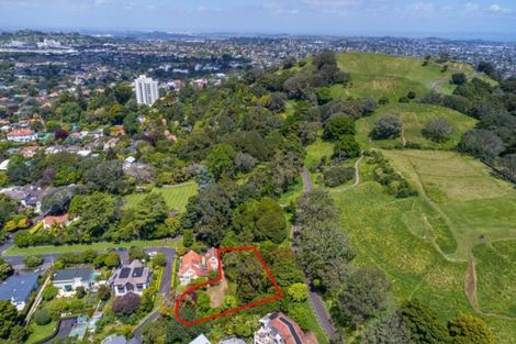 Photo of property in 33 Glenfell Place, Epsom, Auckland, 1023