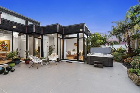 Photo of property in 2/7 Northumberland Avenue, Hauraki, Auckland, 0622