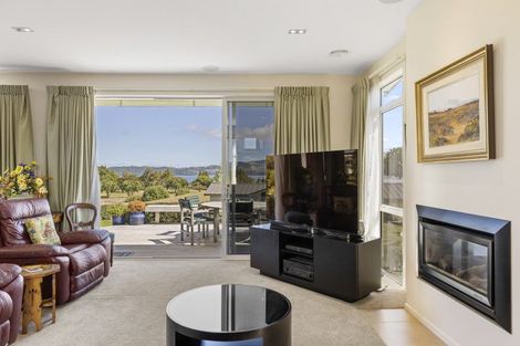 Photo of property in 30 Karapoto Lane, Rainbow Point, Taupo, 3330