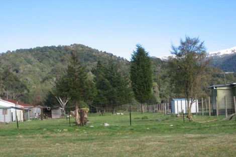 Photo of property in 32 Stafford Street, Blackball, 7804