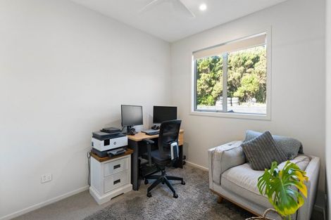 Photo of property in 24 Orawahi Road, Glenbrook, 2681