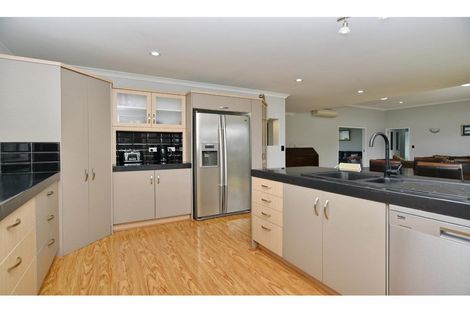 Photo of property in 23 Papaumu Green, Parklands, Christchurch, 8083