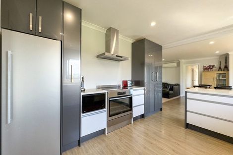 Photo of property in 37 State Highway 27, Tirau, 3410